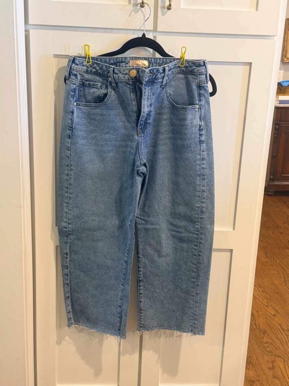 Kut from the Kloth Light Blue Cropped Straight Jeans